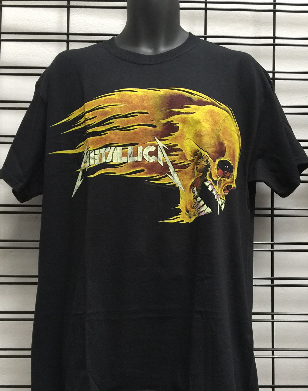 Metallica flaming outlet skull t shirt