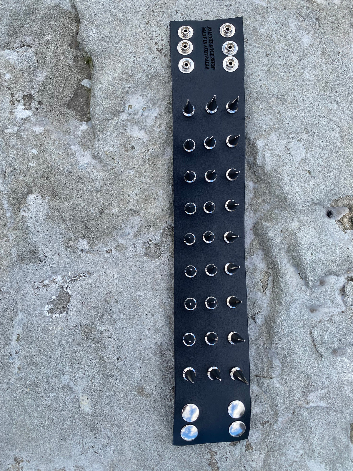 Leather Wristband 3 Row Large Spike Large size.
