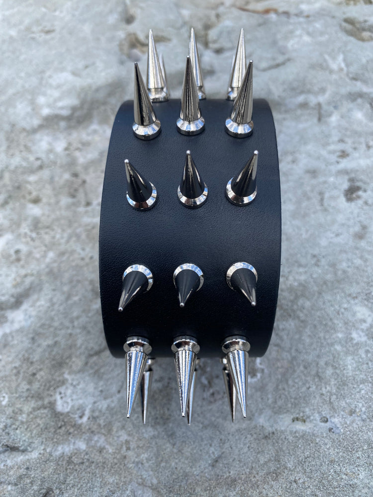Leather Wristband 3 Row Large Spike Large size
