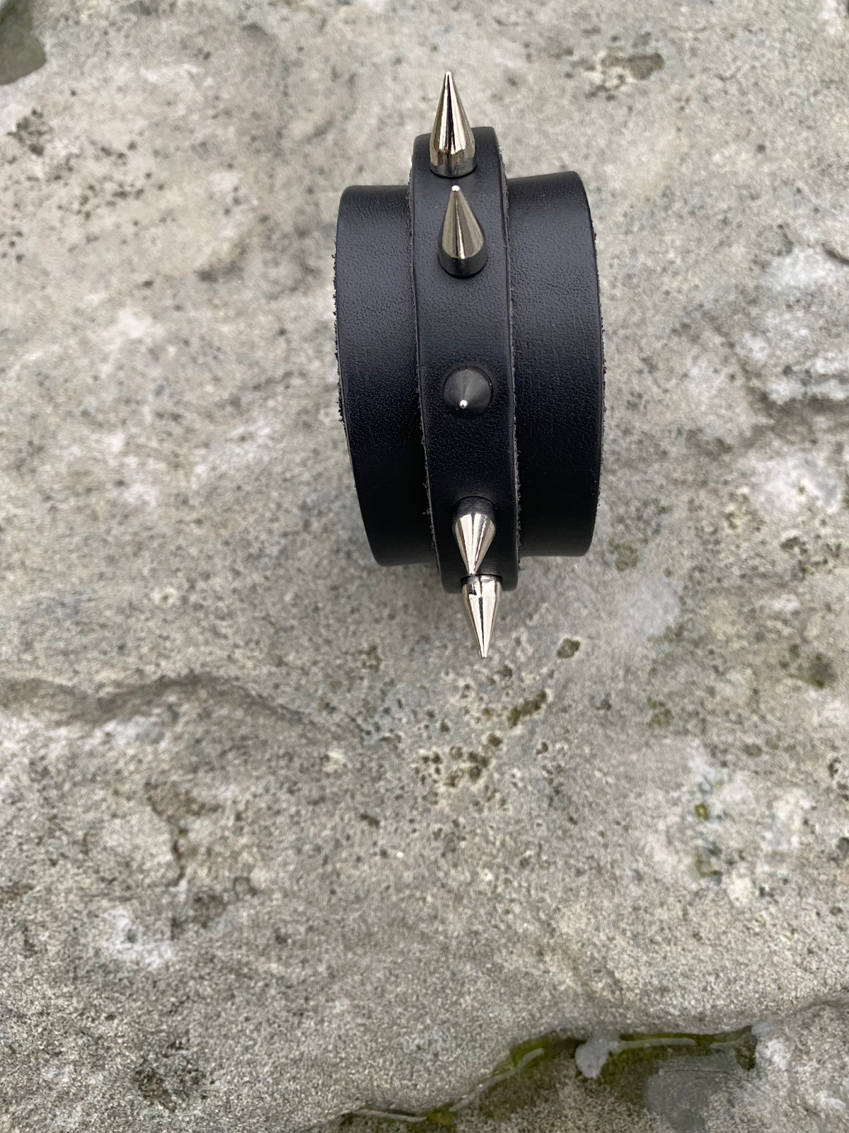 Leather Wristband with spikes 1
