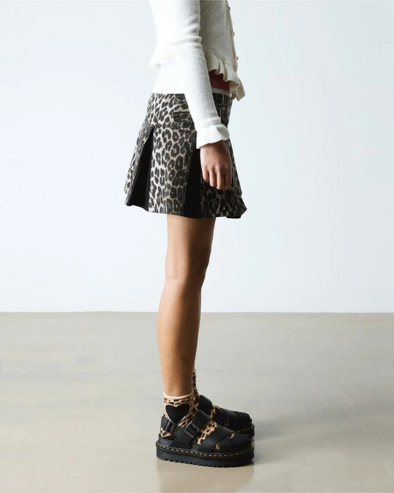 Dr Martens Voss II Black Athena