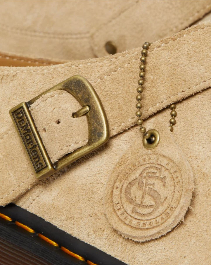 Dr Martens Isham Oasis Suede Parchment Beige