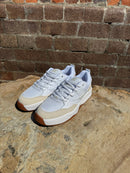 DC Ascend White Gum