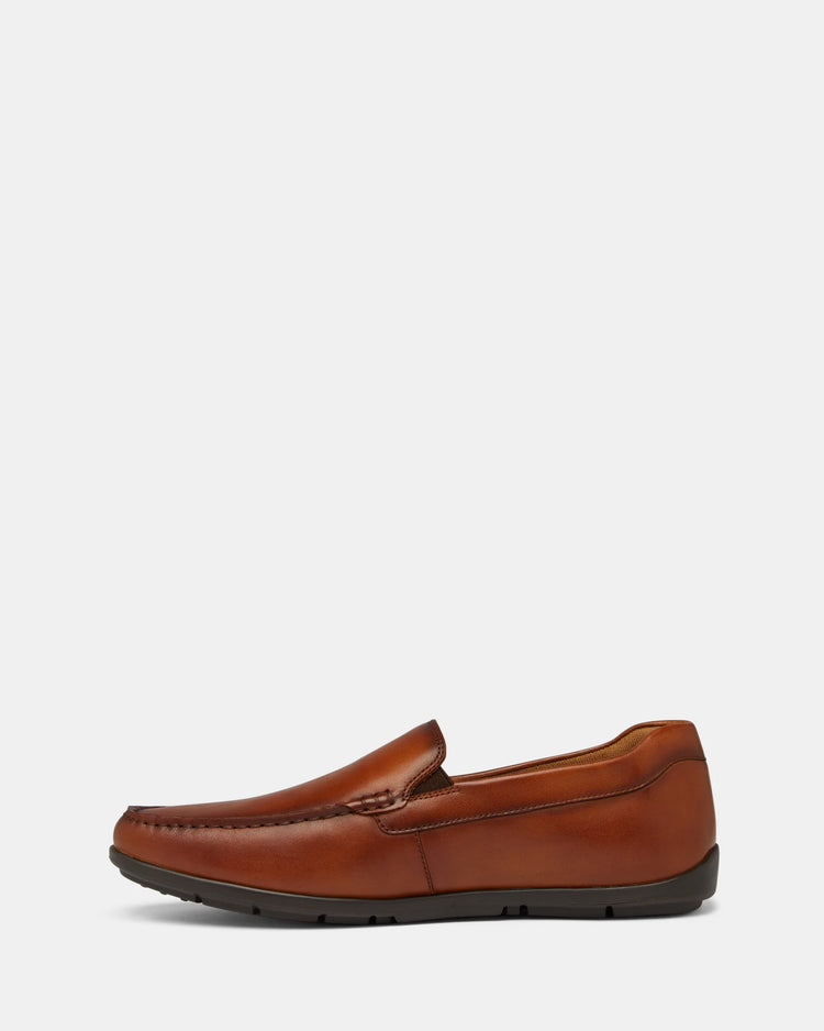 Hush Puppies Formula Loafer Tan
