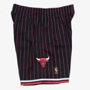 Mitchell & Ness Chicago Bulls 1996-97 Black Swingman Shorts