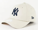 NEW ERA New York Yankees Strapback in Stone Navy 9FORTY  Womens
