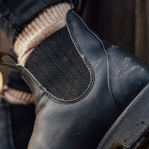Blundstone 610 Black Leather Chelsea Boots
