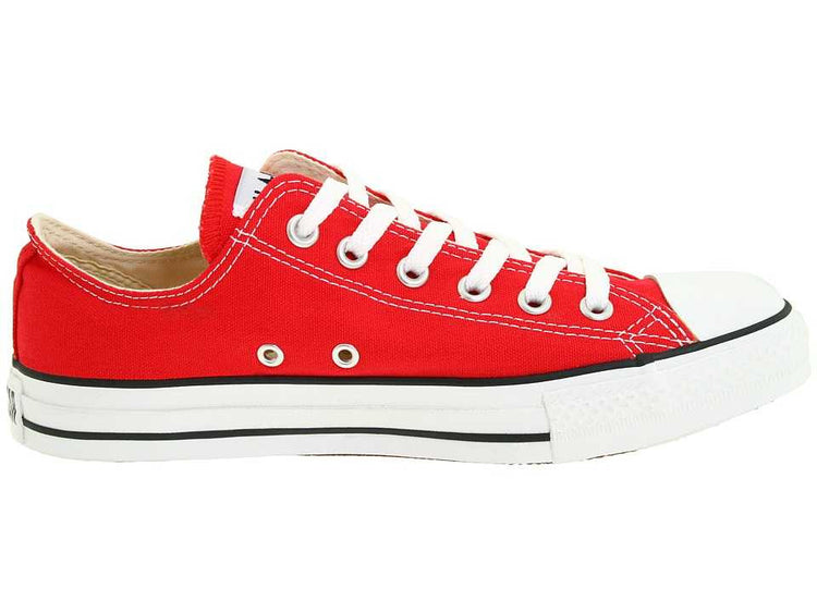 Converse Chuck Taylor All Star Lift Platform Ox white low-top sneaker with a double-stacked sole for added height, featuring a canvas upper, lace-up style, and EVA cushioning for comfort.