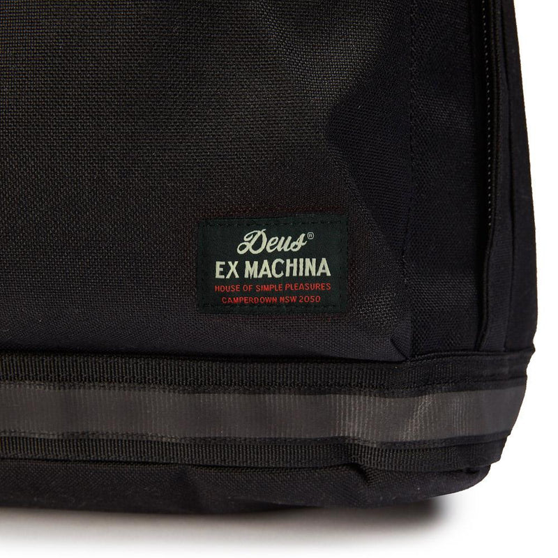 Deus Basic Pack Black DMP77416 Description The Basic Pack is a part of the Deus Ex Machina Autumn 2017 Carry Goods Range. This classic backpack features a large wide mouth main compartment, front zip patch pocket, hem webbing, reinforced detail, a foam padded back panel and straps with a woven Deus label. Made from 100 Famous Rock Shop Newcastle 2300 NSW Australia 3